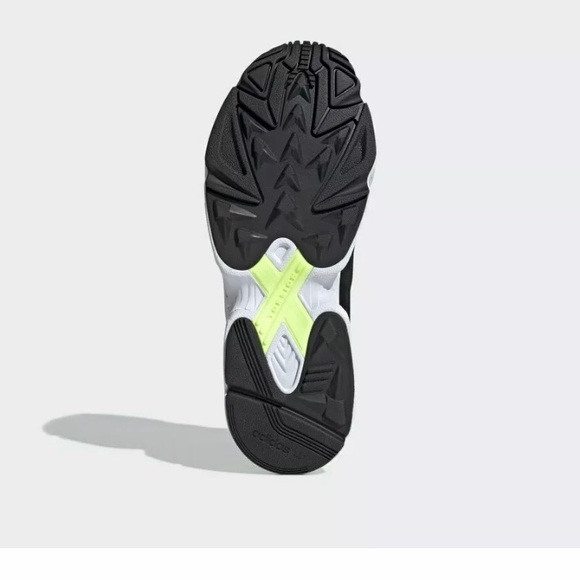 Adidas Yung 1 Black Neon Yellow Mens shoes - Picture 2 of 7